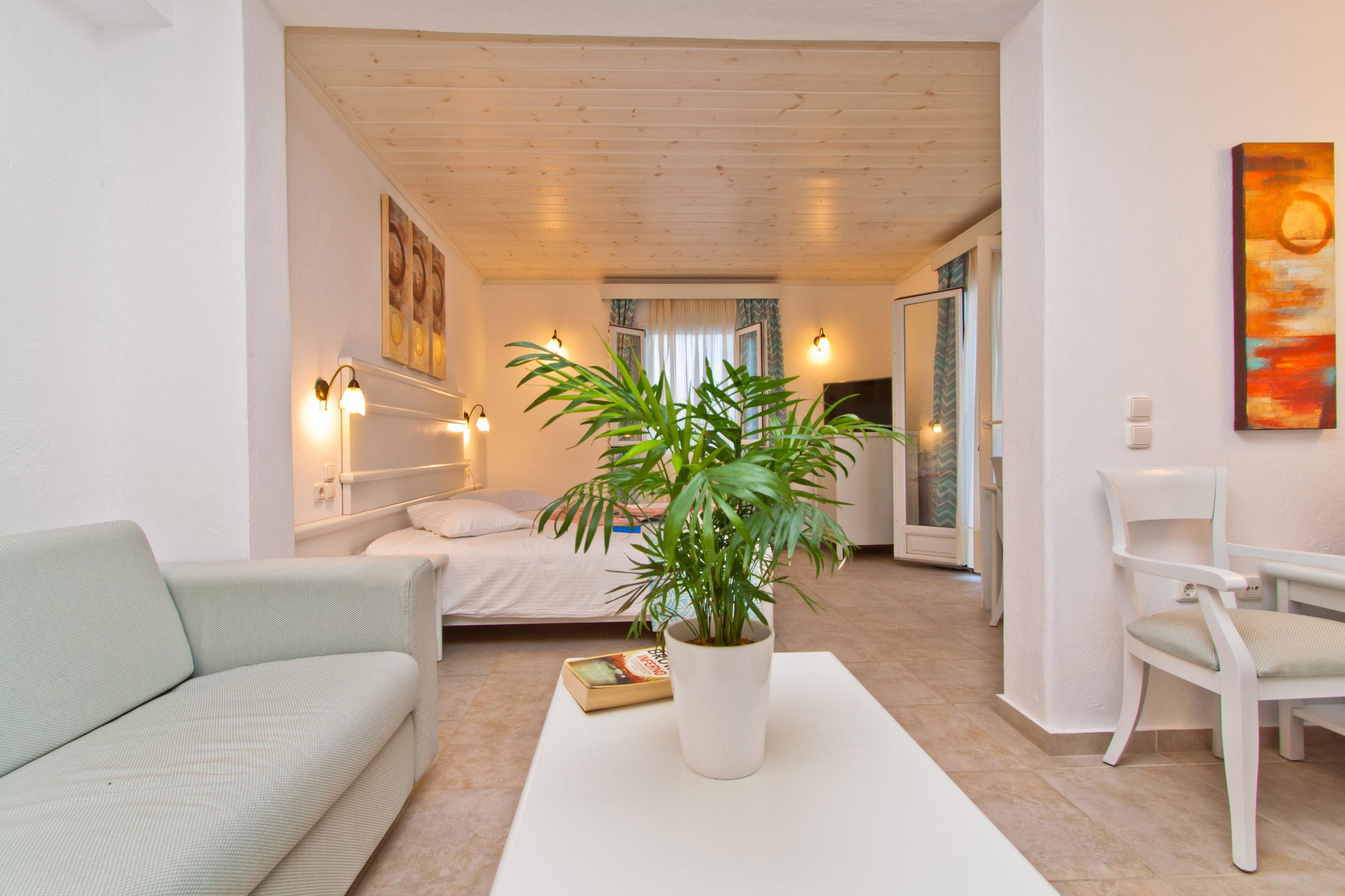 Yiannaki Otel Ornos (Mykonos)